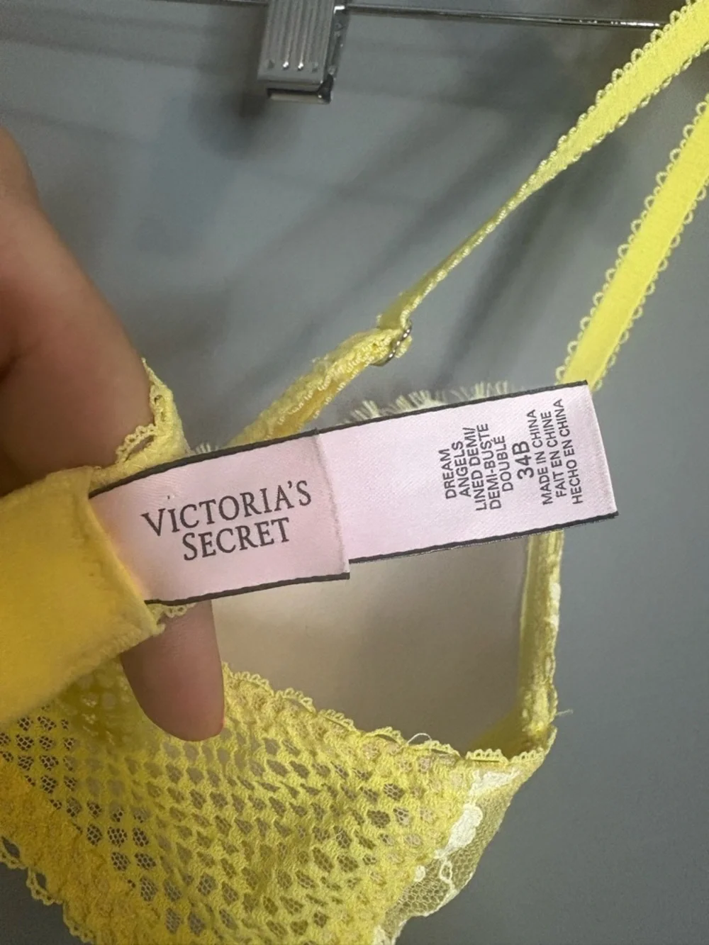 Victoria’s Secret Dream Angels Yellow Lace Bra 34B Lined Demi - Picture 6 of 8